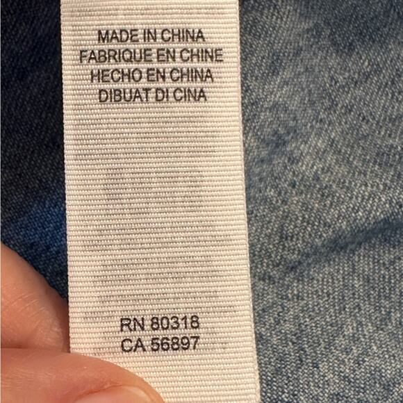 Lucky Brand Womens Medium Long Sleeve 100% Cotton Raw Hem Denim Shirt - Picture 6 of 7